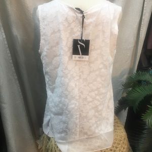 NWT Simply Vera Wang Sleeveless Lace Top
